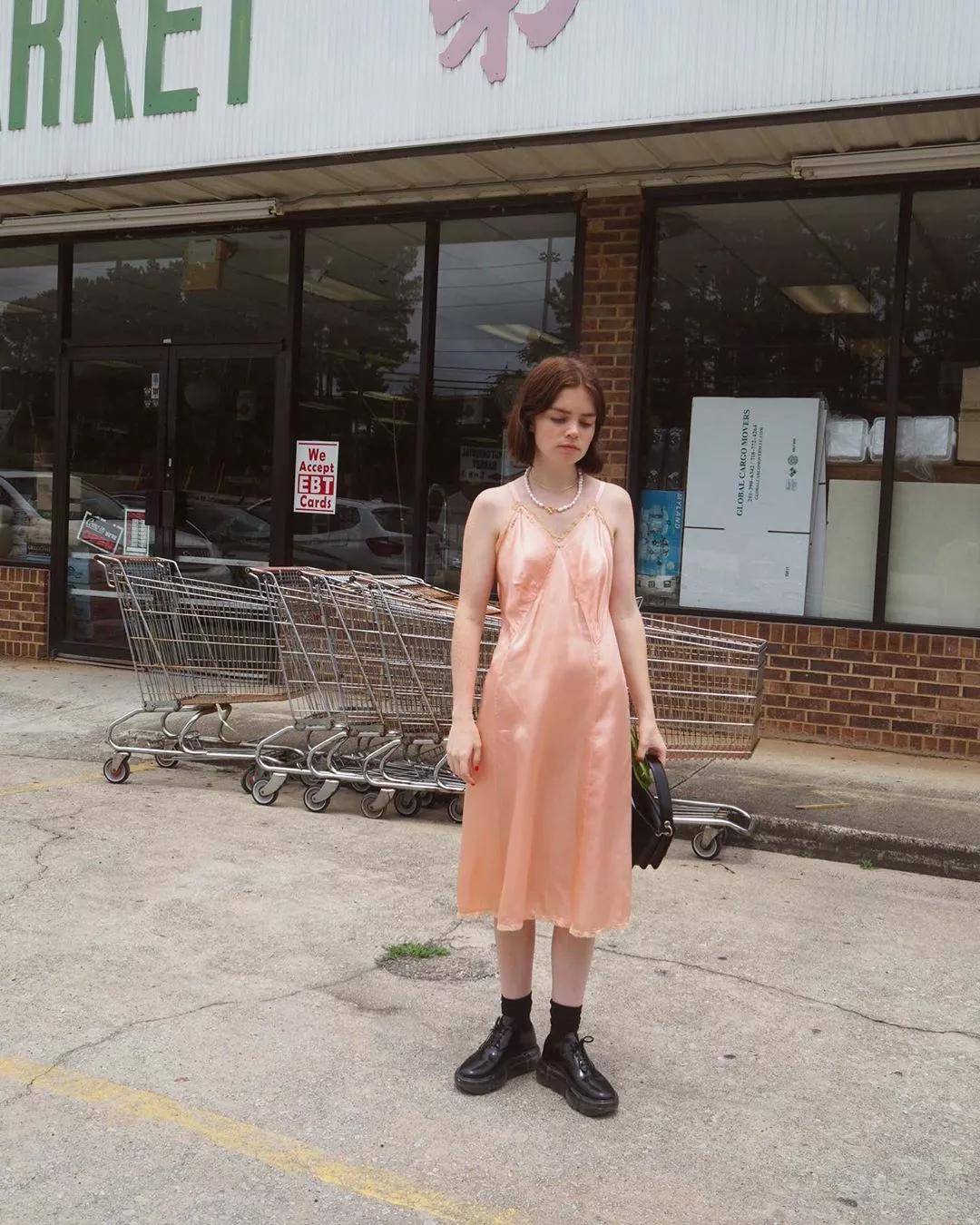 夏日就穿糖果色连衣裙，贼靓，回头率200%