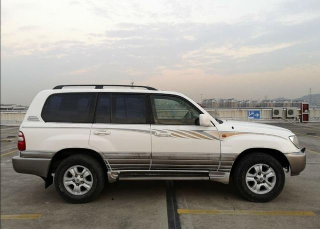 19款陆巡兰德酷路泽4000马力多少,最美丰田陆巡兰德酷路泽