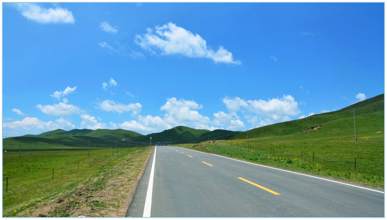 暂离城市的喧嚣，来拥抱若尔盖大草原，湖在天上，天在湖中