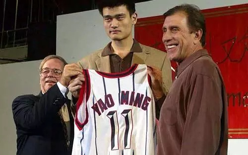 姚明当年nba薪水是多少,8亿天价分手费完整视频