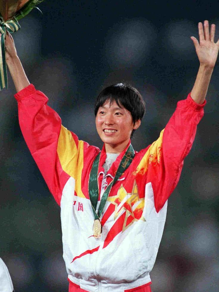 王军霞田径第一人,田径奥运冠军王军霞晒出视频