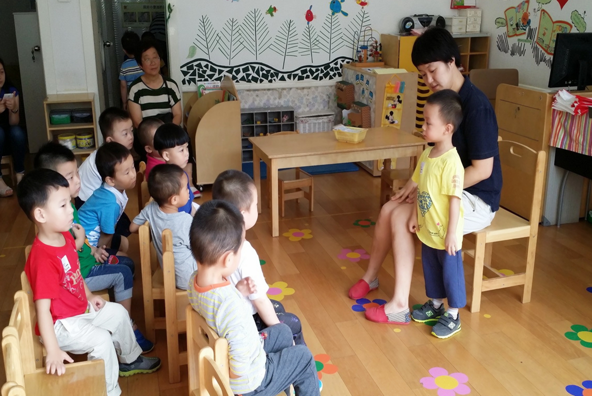 一年给儿子换3家幼儿园,为啥?宝妈:不惯着老师那些“臭毛病”