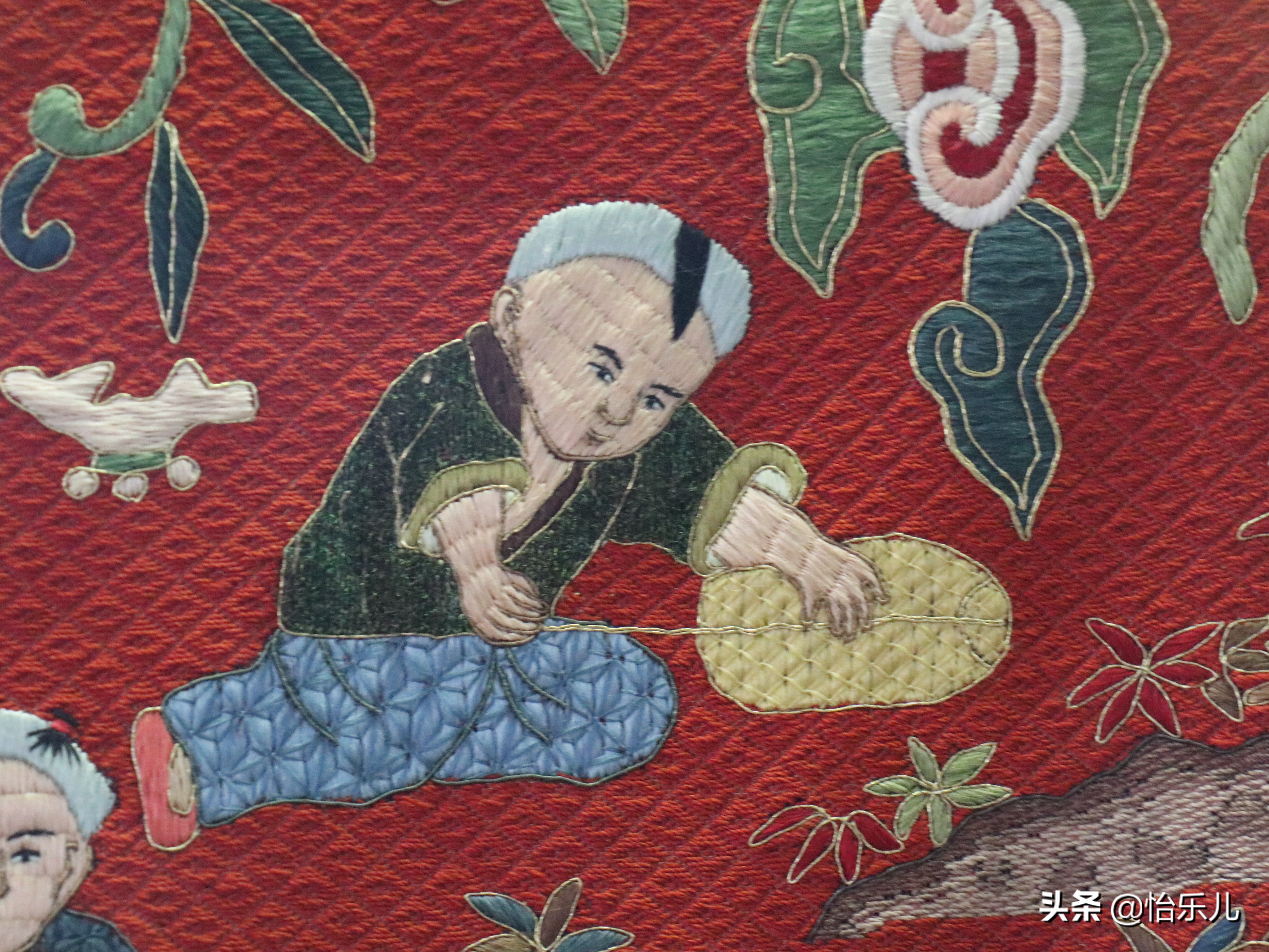 明十三陵出土文物百子衣,明定陵出土服饰