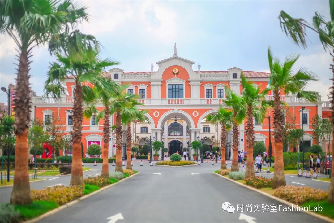 2折起的国际奢品折扣，去到这个意式奥莱小镇就能秒到