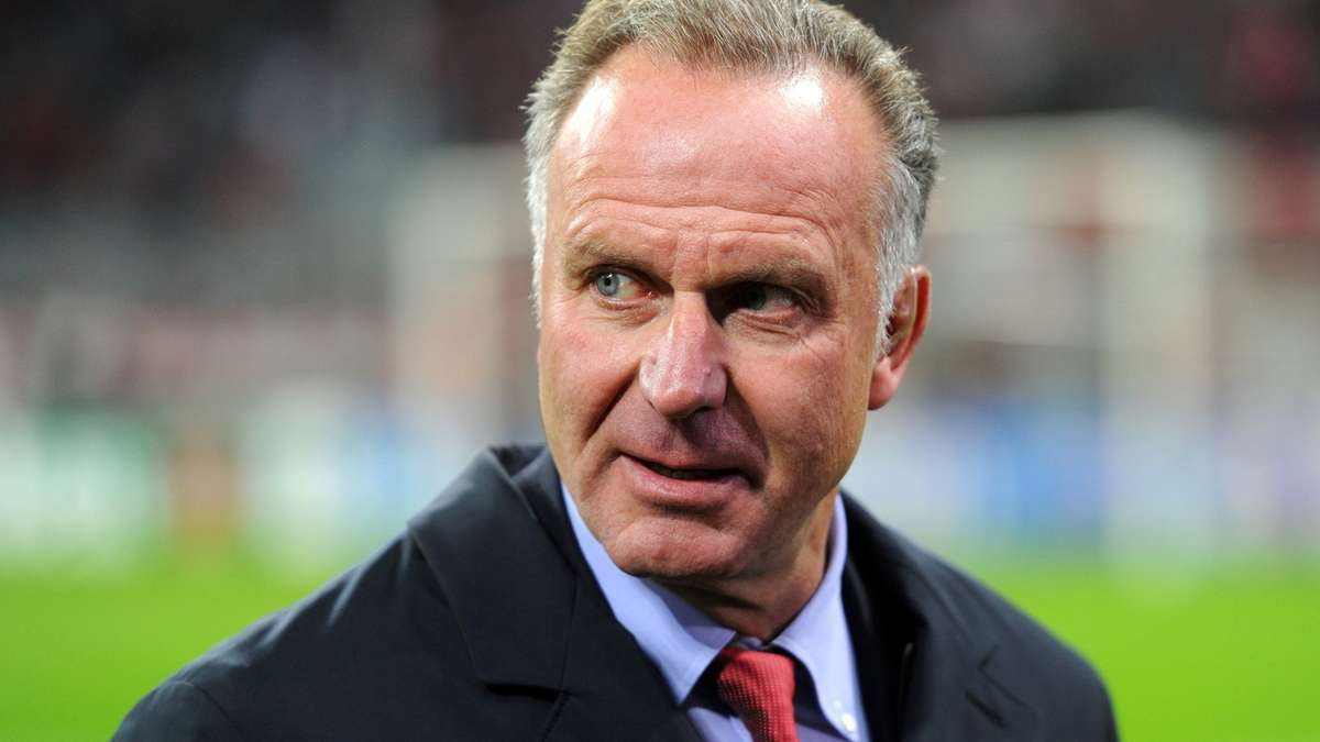 足球封神榜第一名鲁梅尼格,鲁梅尼格在世界足坛地位