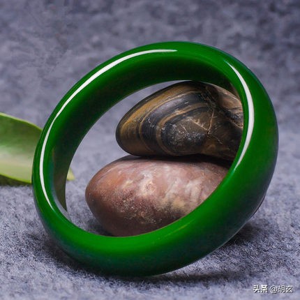 翡翠为什么叫石头,翡翠为什么叫赌石