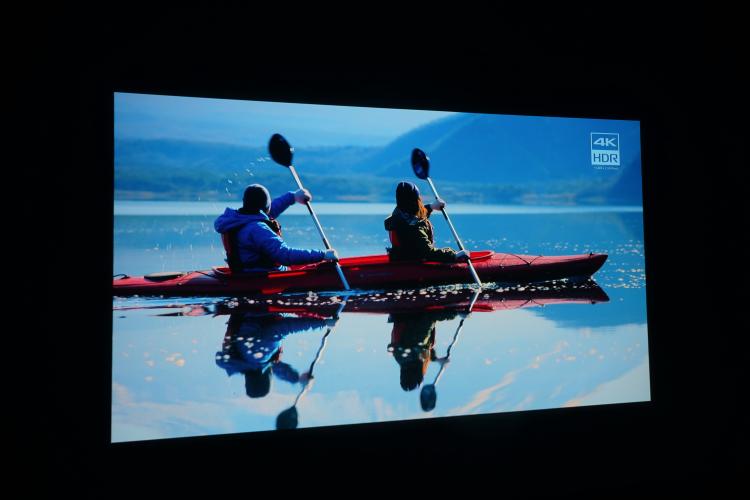 当贝投影f3对比灯泡机,当贝f3投影灯泡