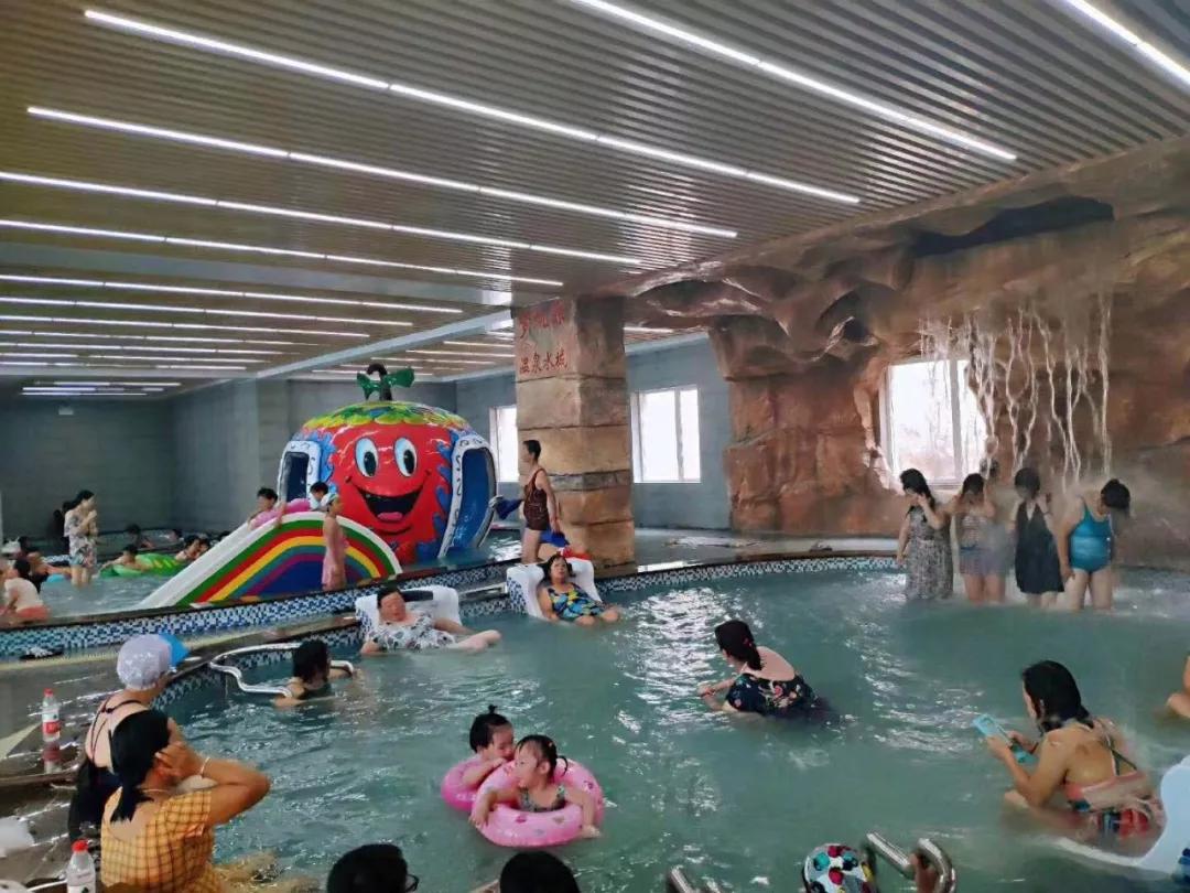 洛阳梦桃源2号会议厅,洛阳梦桃源度假村附近酒店