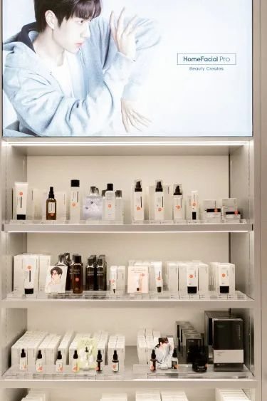 壹方城购物中心彩妆,壹方城网红化妆店