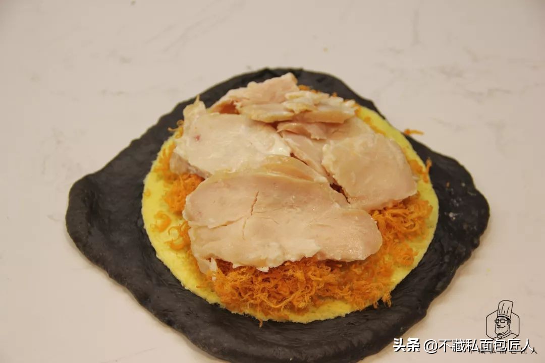 意大利墨鱼汁面包,金枪鱼墨鱼汁面包