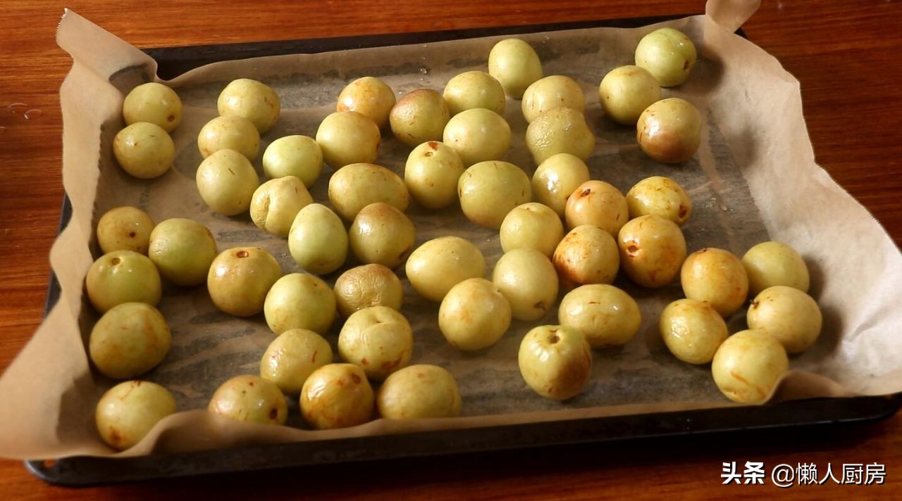 又到了吃枣子的季节,吃不完的枣子可以这样做,保存时间长