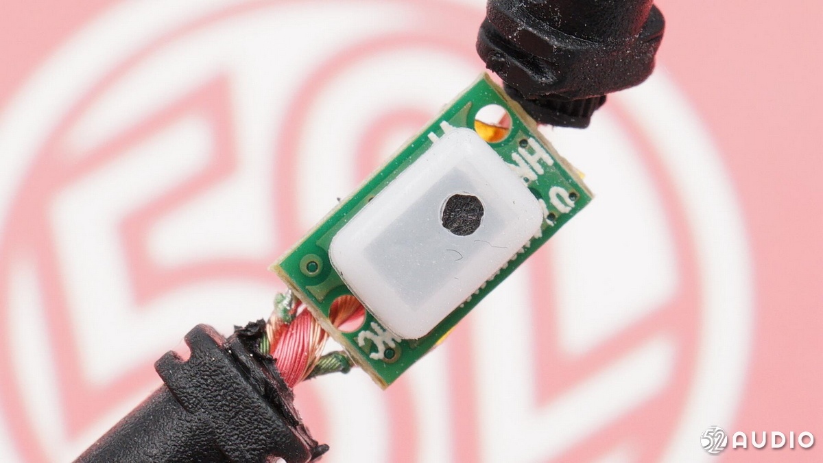 拆解报告：创新科技SXFITRIO三驱者Type-C接口有线耳机