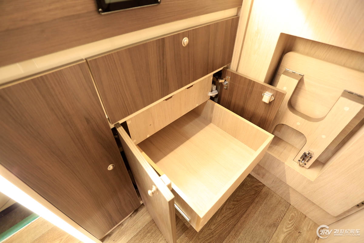 亚特b型房车最新款,10年的房车