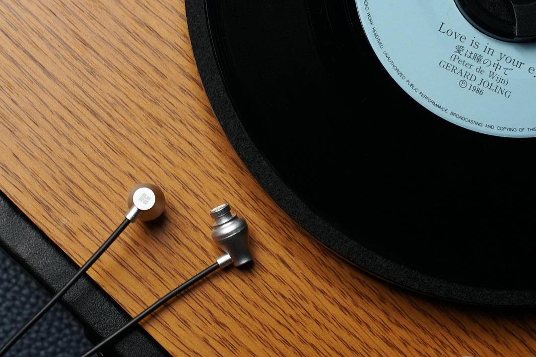 re800耳机金版与银版区别,re800耳塞评测