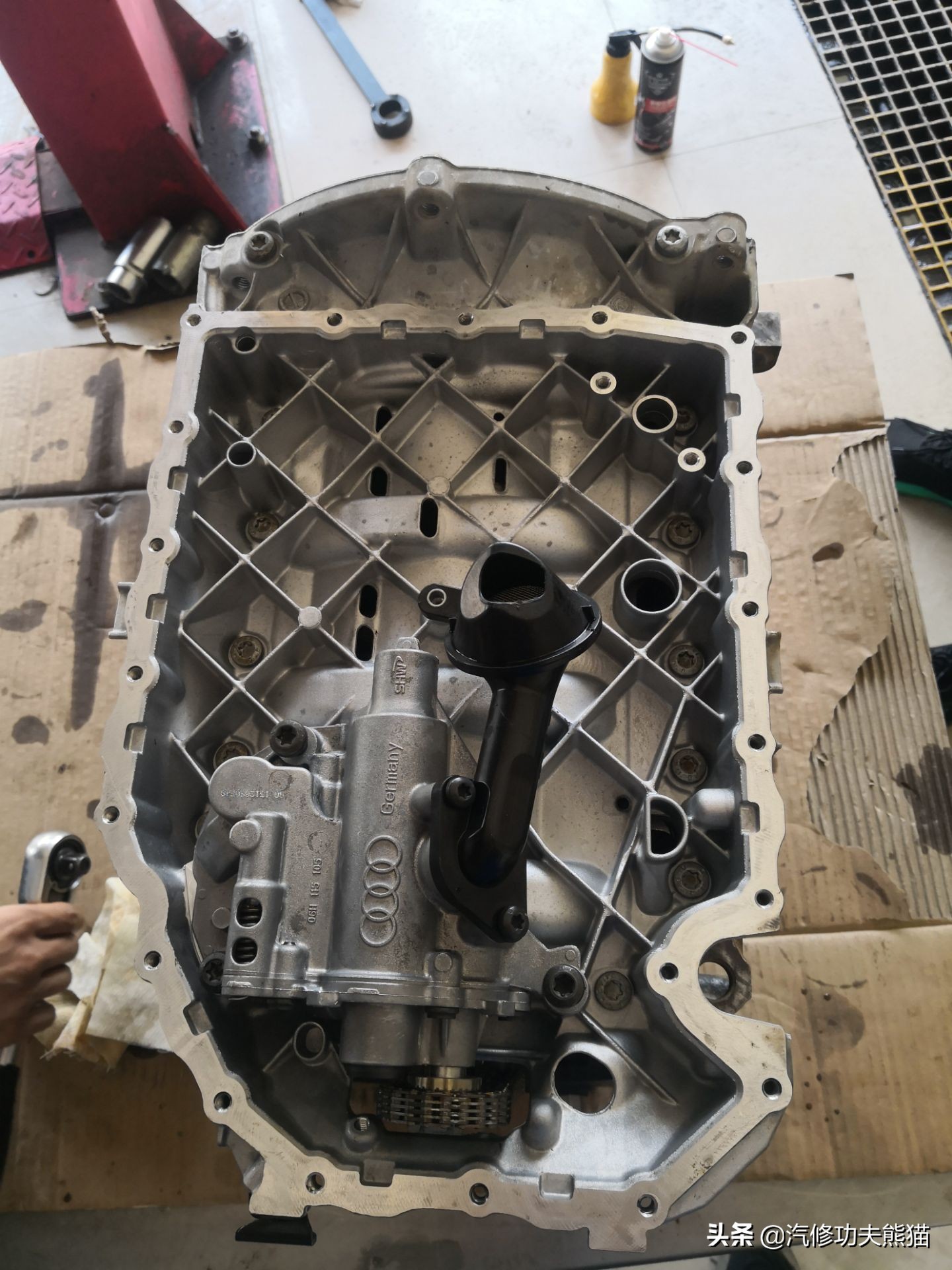 百年大众汽车品牌毁于烧机油？烧机油并非绝症，看看这台进口夏朗