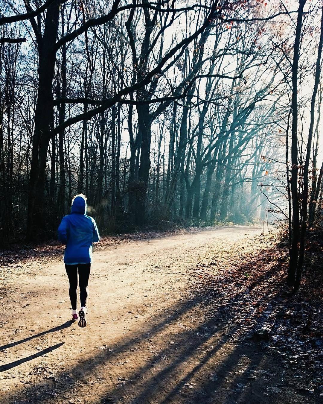 跑步节食减肥多久能看到效果,跑步断食一个星期不掉秤