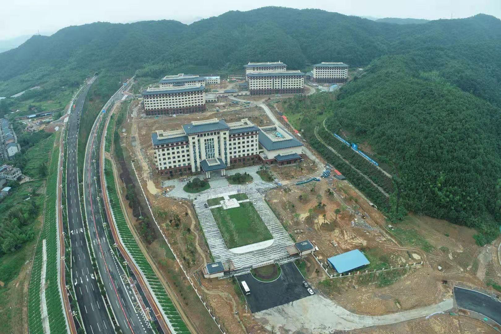 中建党建促生产,中建党建引领重大项目