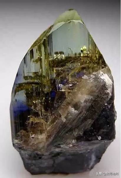 万年石头里的罕见画,万年奇石石头画