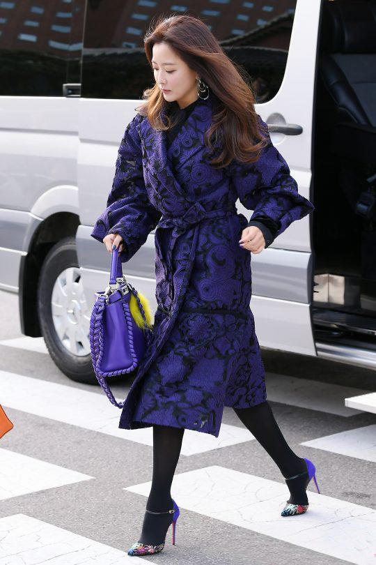 金喜善早期穿搭,47岁金喜善亲身示范穿搭