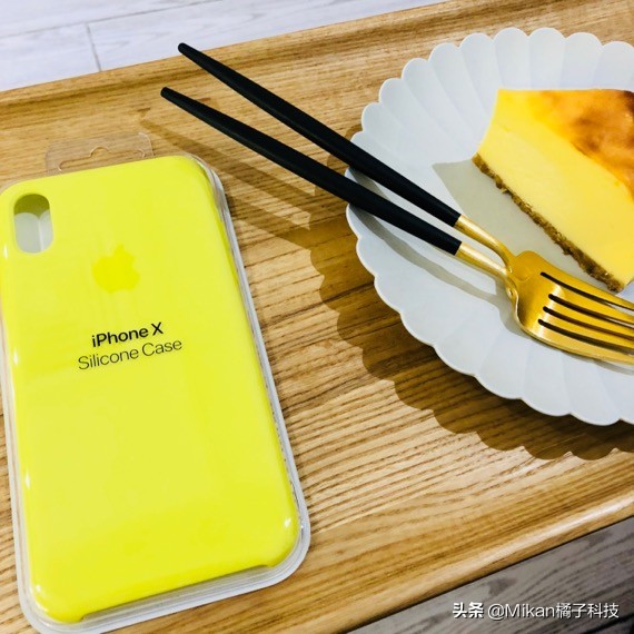 手机到底要不要贴膜和手机壳,手机真的需要套壳贴膜啊