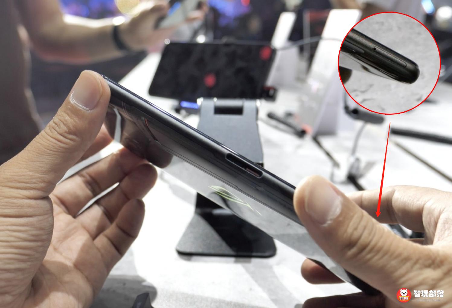 华硕ROG游戏手机2体验评测：骁龙855+鸡血强芯，腾讯定制售价真香