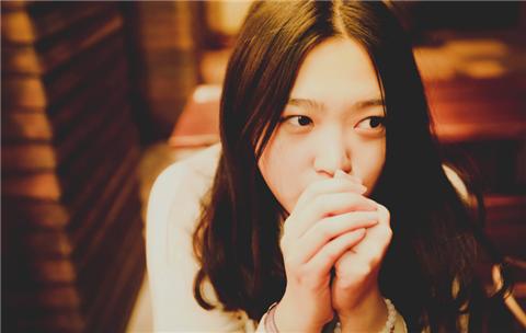 女朋友经常因为小事生气怎么办,女朋友因为一点小事就生气段子