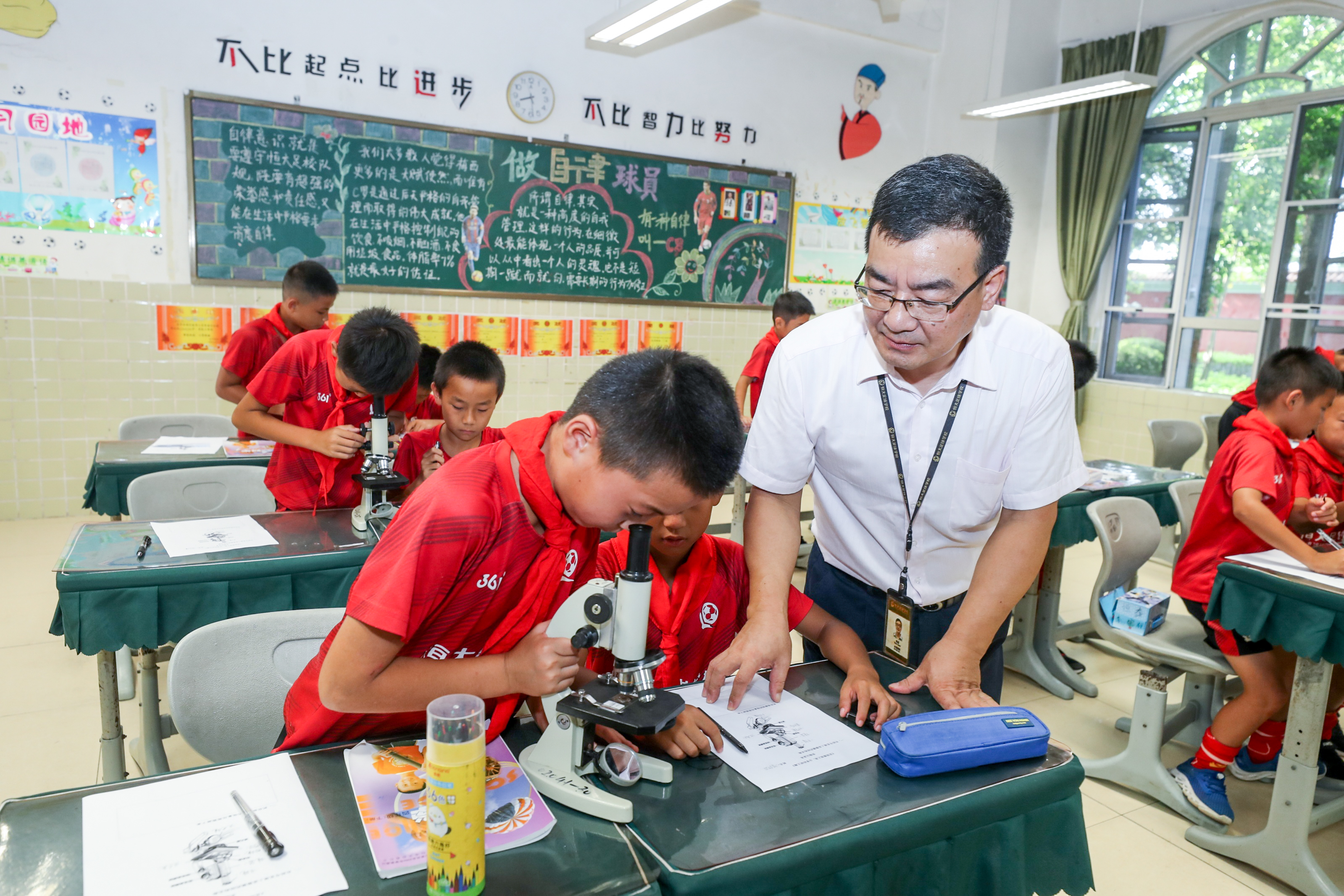 恒大足校展现人才储备,恒大足校智能训练馆