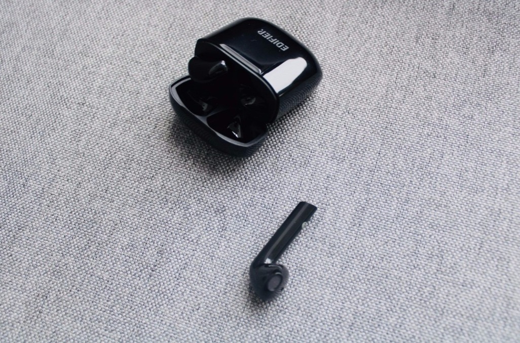 airpodspro跟漫步者比较,苹果airpodspro和漫步者的对比