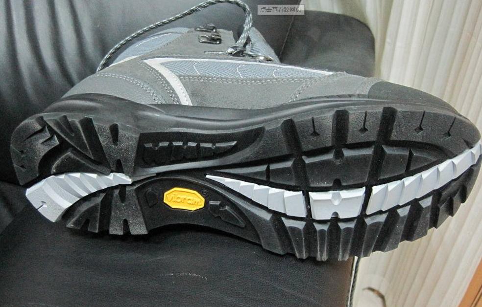 秋冬雨天适合穿什么,秋冬穿的雨鞋