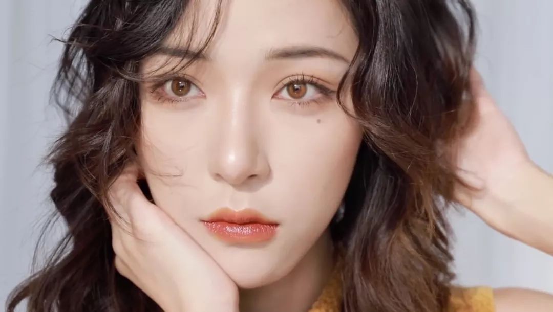 油管百万粉网红仇仇干货，秋冬蜂蜜焦糖橘系日妆教程