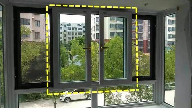 头一回见到这样的窗户，推拉漂移和地铁门一样，不占地还更安全