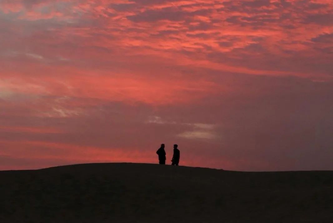 辞职后，我跑去印度恒河洗了个澡
