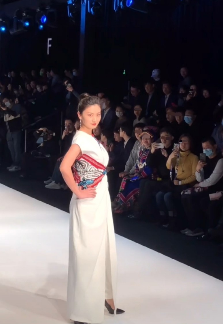 沈眉庄素颜跳舞被嘲大妈,沈眉庄老了