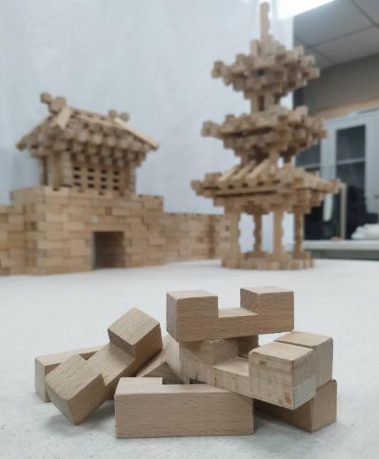 榫卯结构积木玩具还原,刚拼好的积木散架了