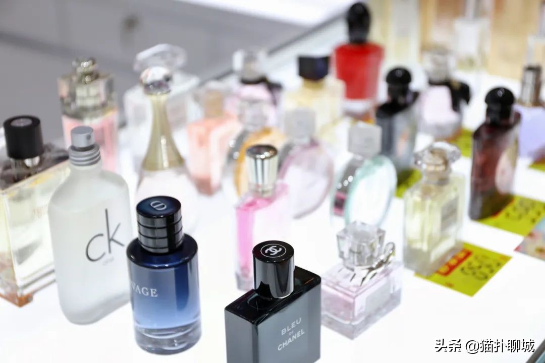 聊城的姐妹们，金鼎春季化妆防晒节活动大牌免费送！超值秒杀