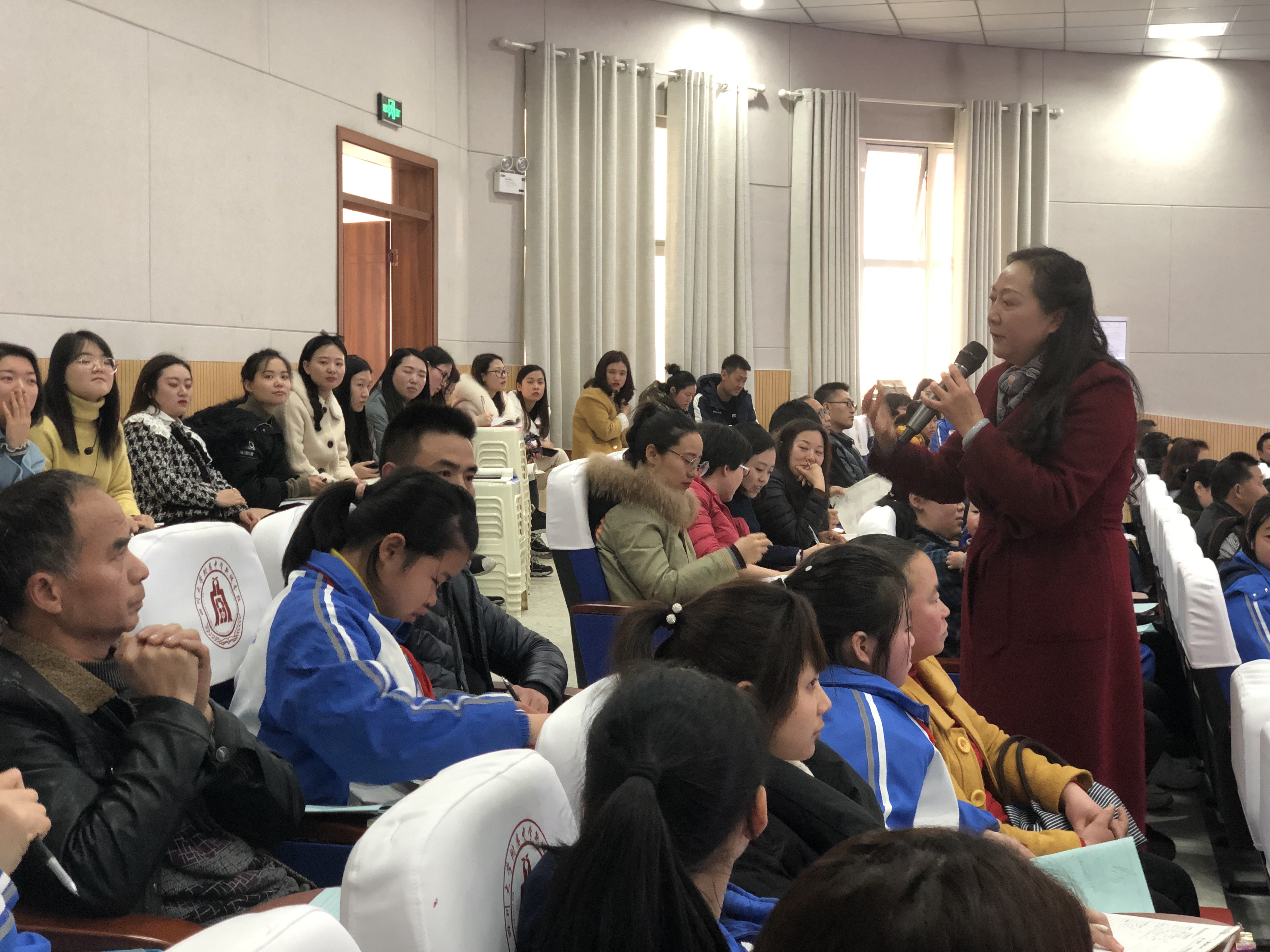 i-Show我爱秀校园走进川大附中新城分校——携手与孩子共成长