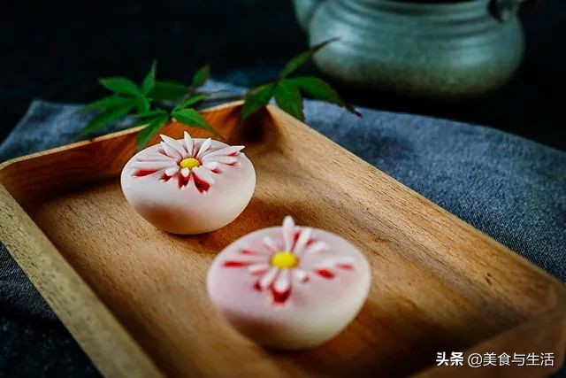 这道日式小甜点是穿越千年贵族的甜品，配方做法这就分享给你