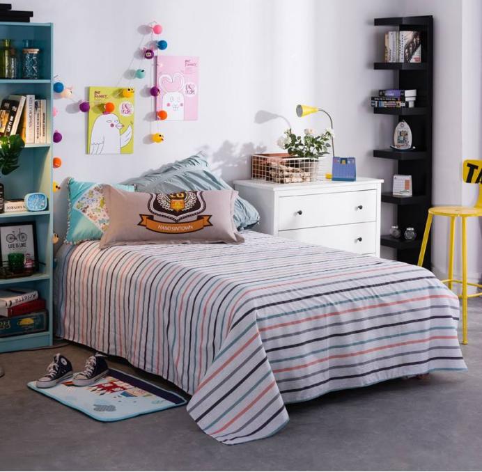 8.2平方的卧室用多大尺寸的床适宜,卧室放1.8米的床还是1.5米的床