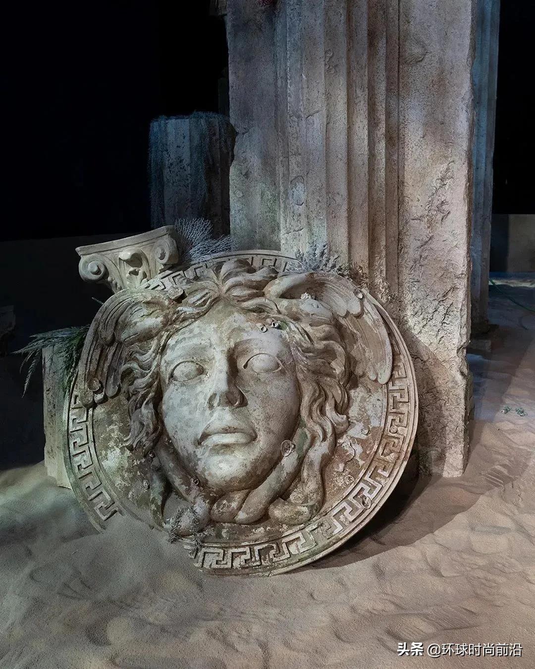 versace ss22鏄ュ (versace ss 2016)