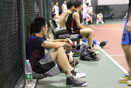 那些你儿时深爱却无法拥有的球鞋们（上）