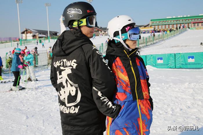 运动服饰新潮流,谁说运动上衣穿不出高定感