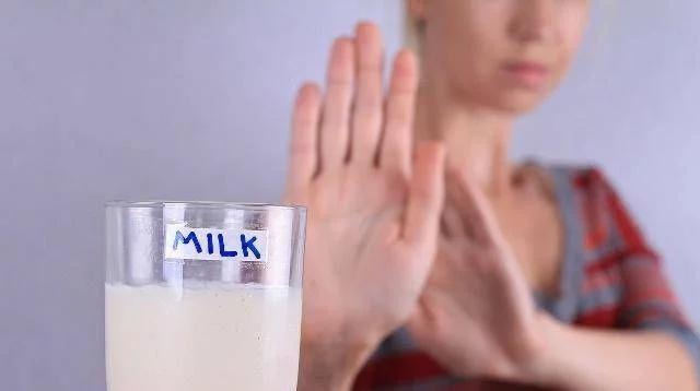 什么时间点喝牛奶效果最佳,记住这几个时间喝牛奶最健康