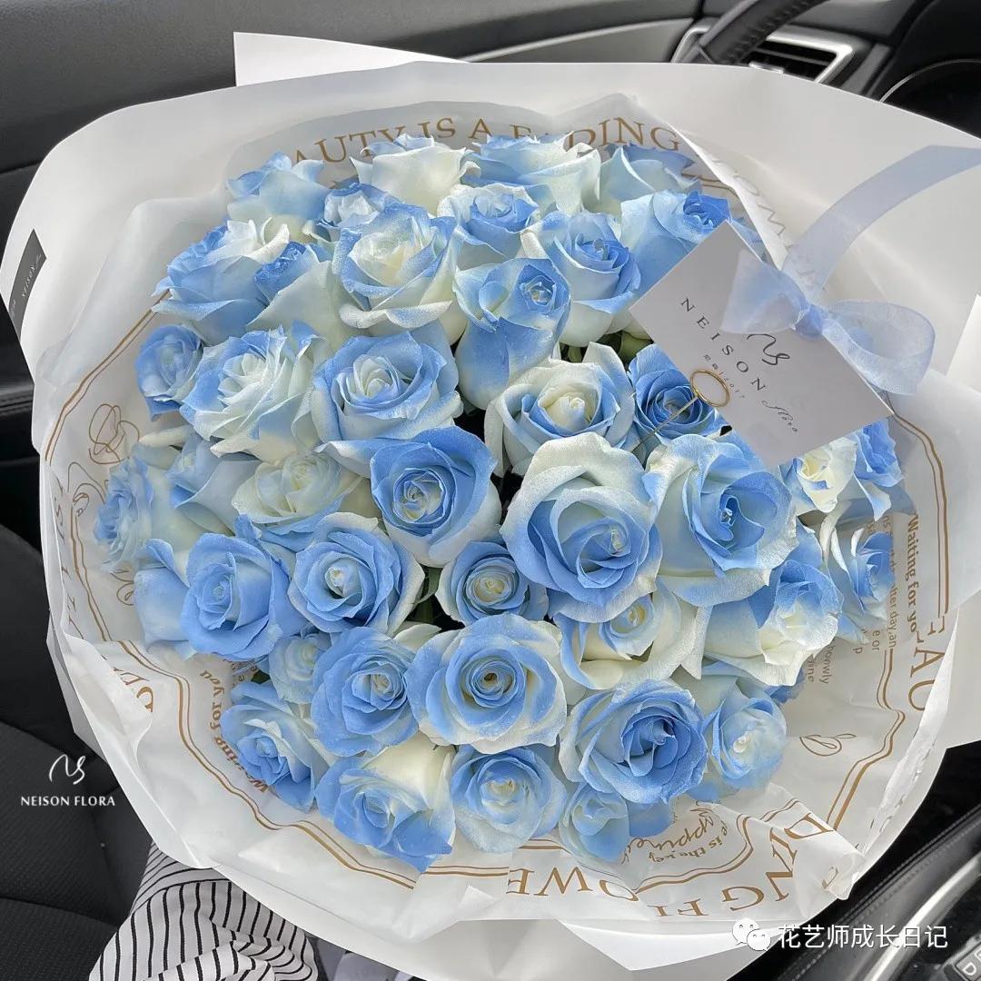 节日特辑vol.3|520碎冰蓝玫瑰花束，再来一波