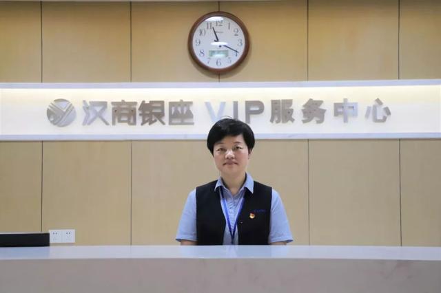 大写卓尔人③卖场管理员夏敏伶以最优顾客体验应对电商竞争