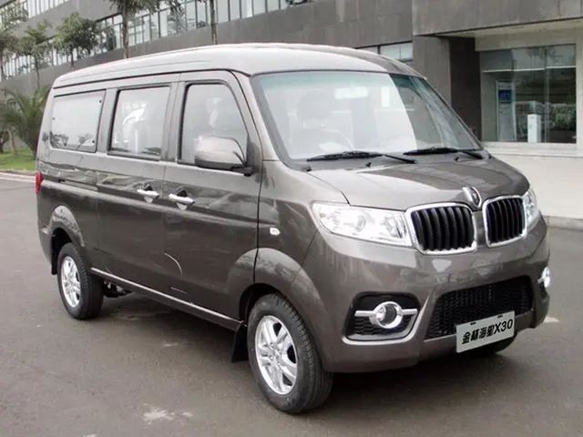 最经济实惠的大面包车有哪些,目前最好的客货两用面包车