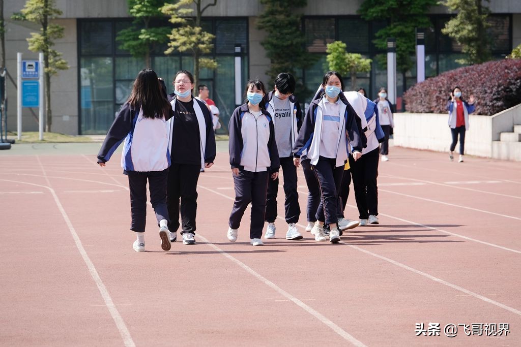 淡定从容面对疫情积极乐观的情绪,常态化疫情开学复课