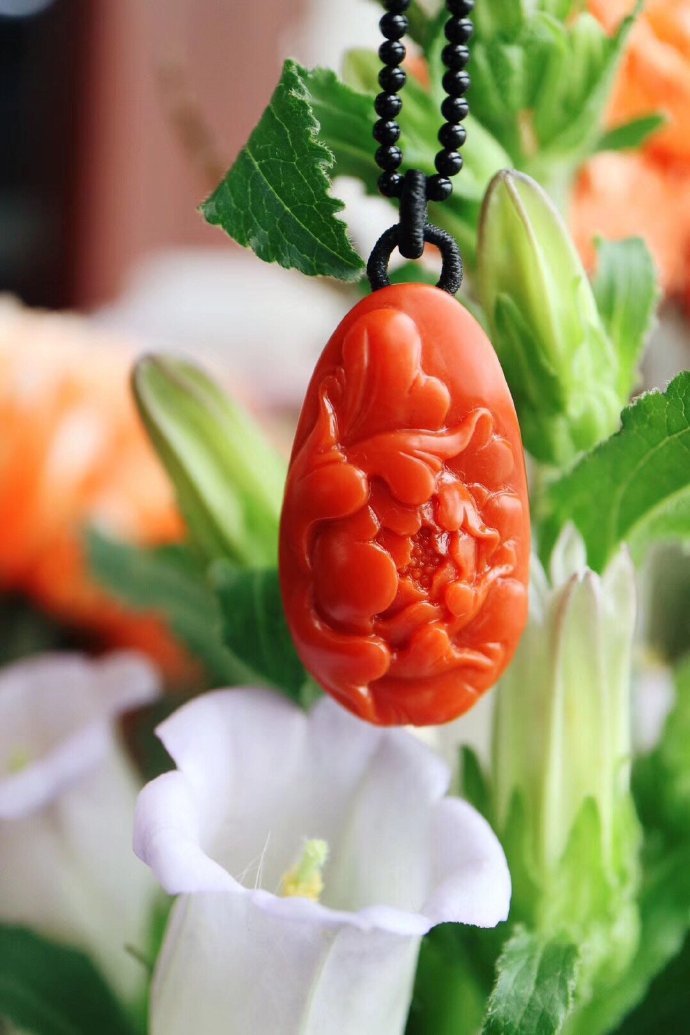 南红玛瑙到底是什么颜色的,南红玛瑙什么颜色的最好