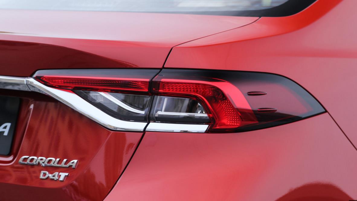 全新轩逸对比新款卡罗拉,2020轩逸和全新卡罗拉