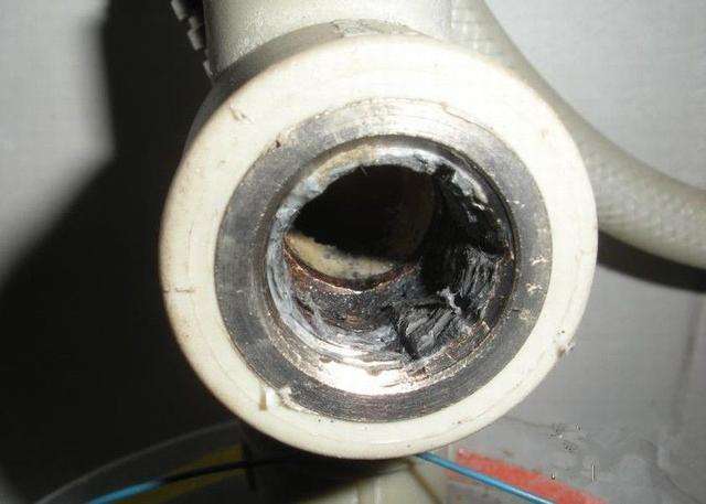 水龙头拧断在管子里了怎么办,水龙头拧断在墙壁怎么办