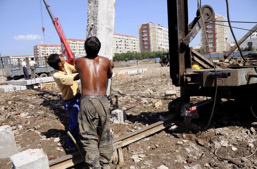 三十而立望子男不三，四十不惑望财女不四，农村谚语说透两代人生